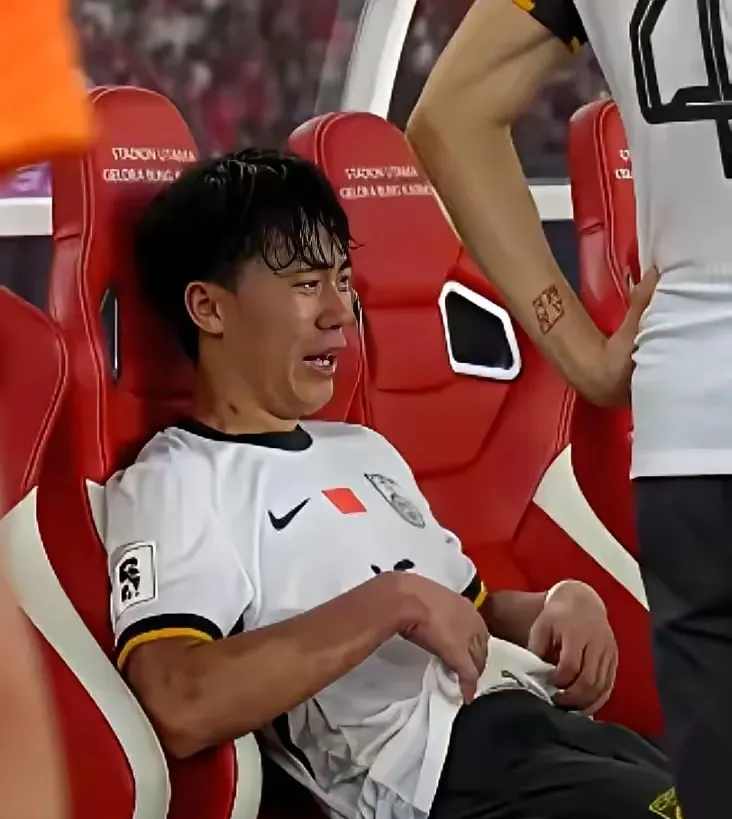 开元棋牌-荷甲赛前再迎强敌，法兰克福复出首秀，主帅态度——更衣室稳定，纪律约束更严格的简单介绍